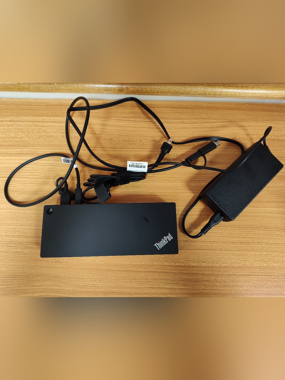 Lenovo ThinkPad Hybrid USB-C with USB-A Docking Station (Model DUD901101)